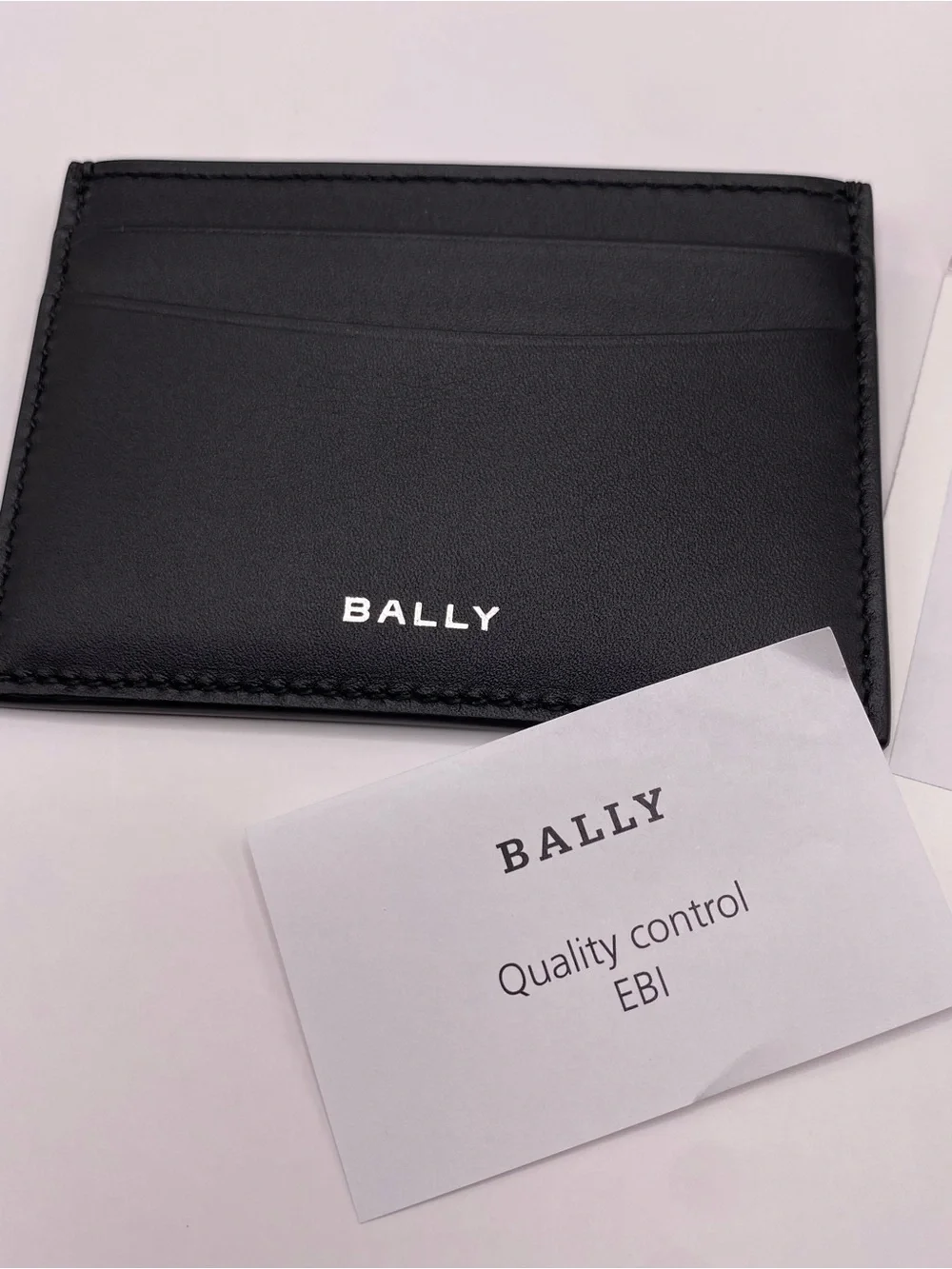 Bally Mens Busy Black Leather Slim Card Case Solid Pattern
